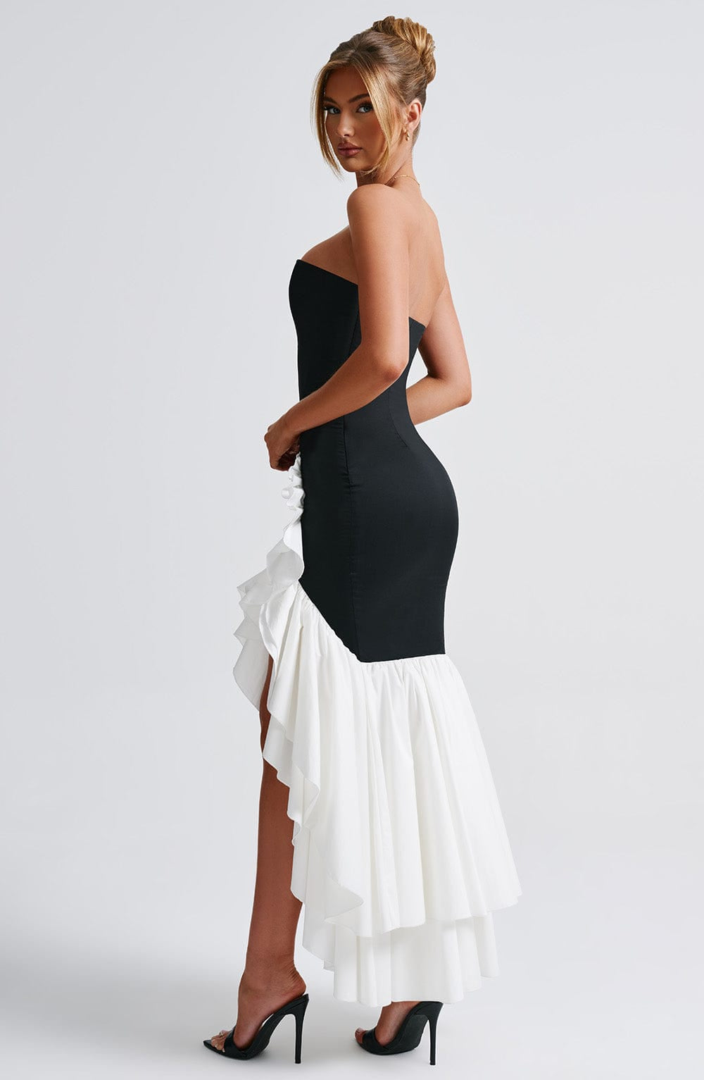 Maxi Dress — Elegant, Flowing Maxi Silhouette