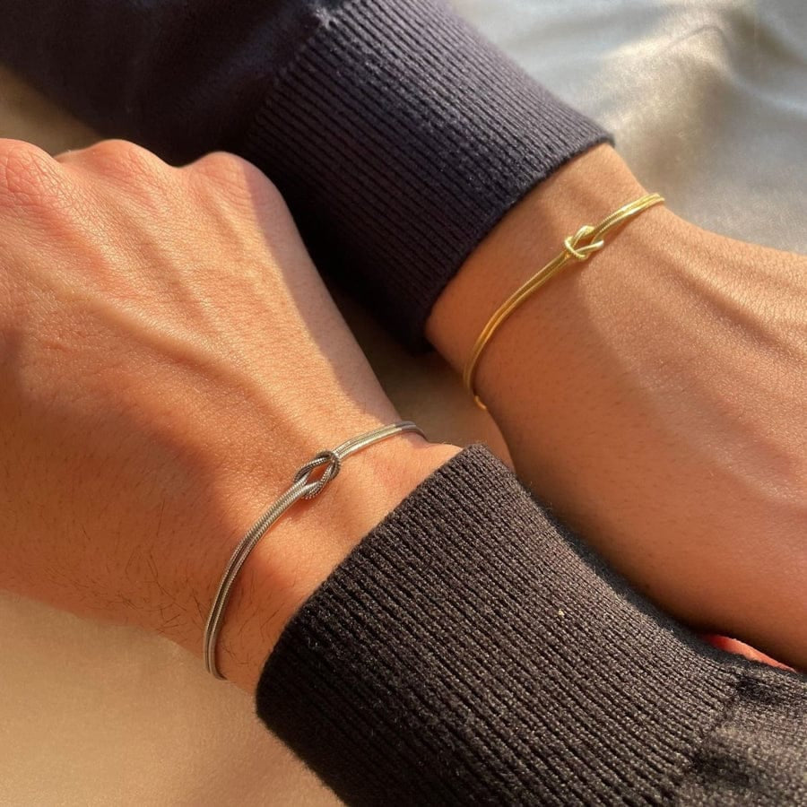 Novaria - Love Knot Bracelet